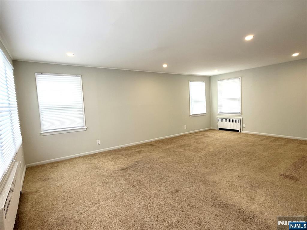 8-04 Saddle River Road D - Photo 2