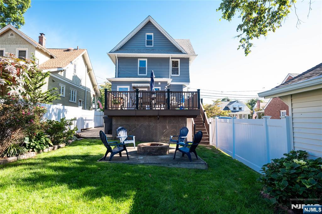 Photo 3 of Single family home for sale at 20 Twain Pl, Clifton, NJ 07013 | MLS# 26031303 | Listing updated on 2026-09-17