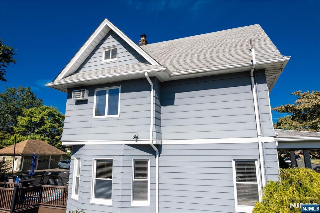 Photo 4 of Single family home for sale at 20 Twain Pl, Clifton, NJ 07013 | MLS# 26031303 | Listing updated on 2026-09-17