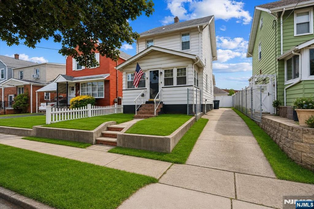 7 Laurel Place - Photo 2