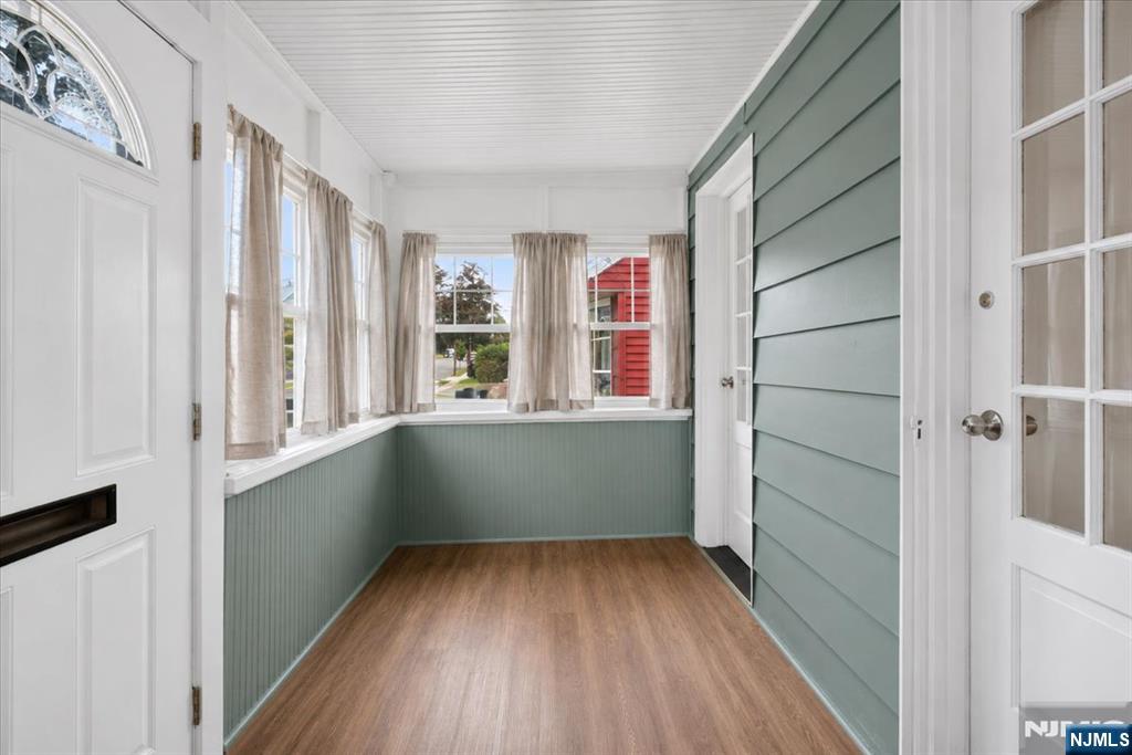 7 Laurel Place - Photo 3