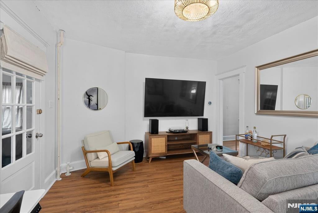 7 Laurel Place - Photo 5