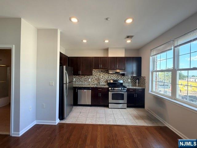 1209 Summit Avenue 405 - Photo 1