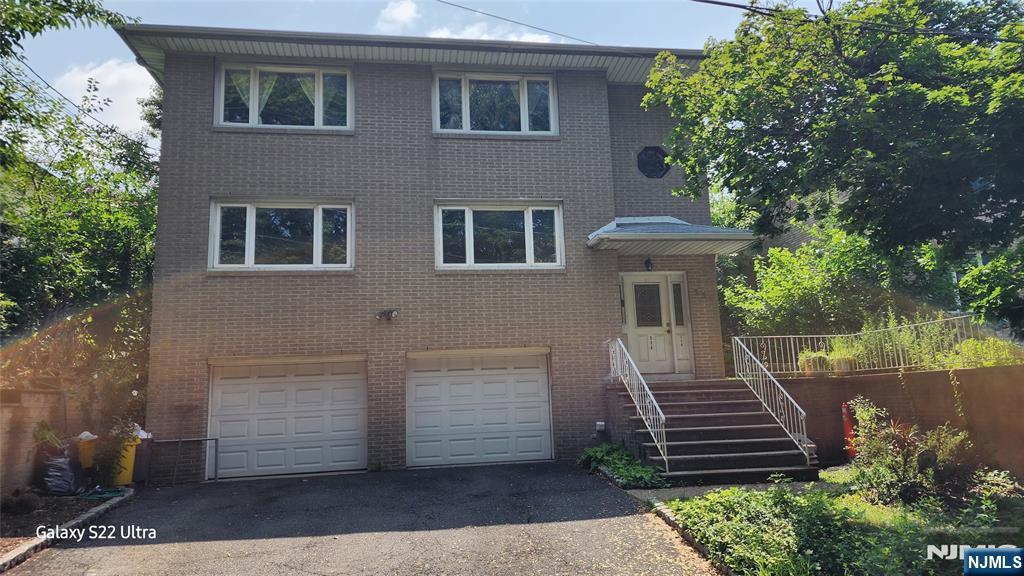 336 6th Street 2nd floor - Photo 1
