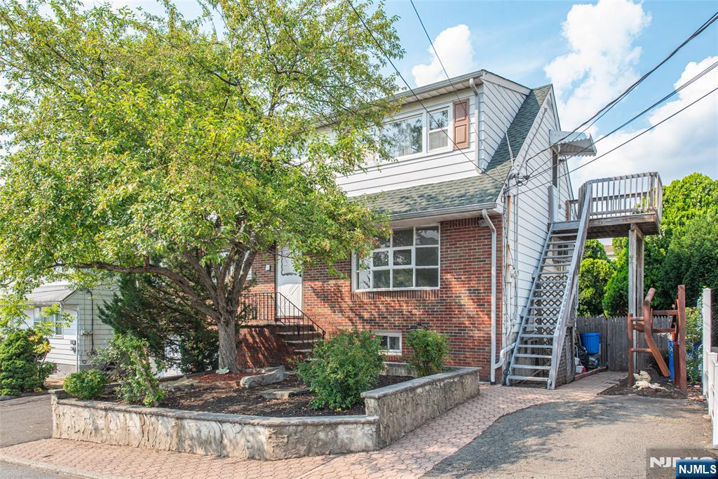 48 Whittaker Avenue 1 - Photo 2