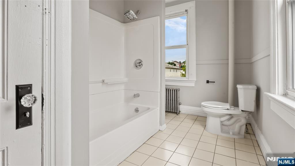 385 Stephens Street - Photo 2