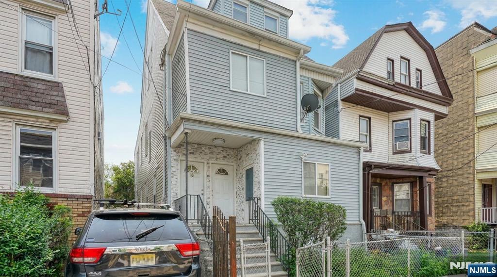 18 Ellis Avenue - Photo 1