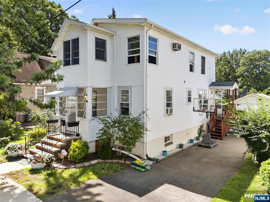 45 Main Terrace - Photo 1