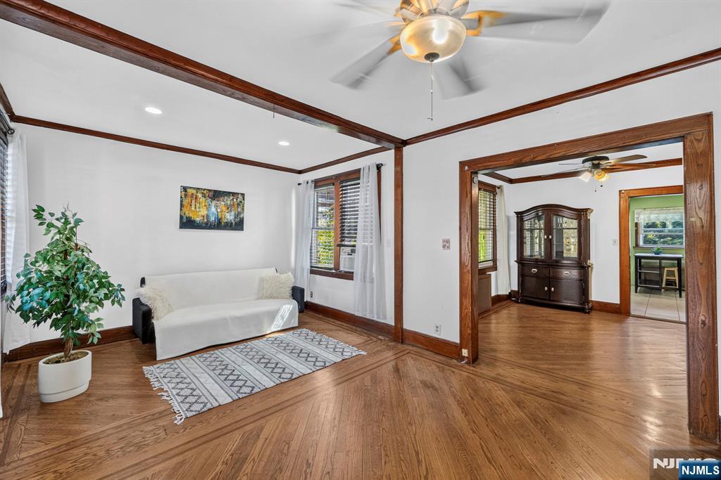 45 Main Terrace - Photo 2