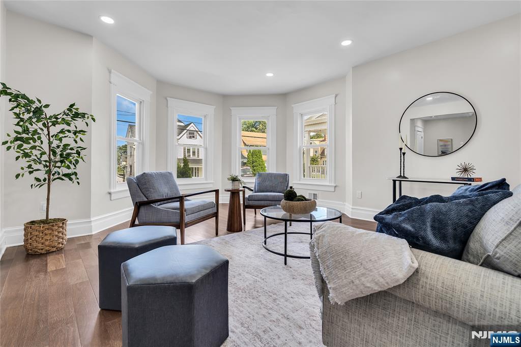 398 Hillside Avenue - Photo 5