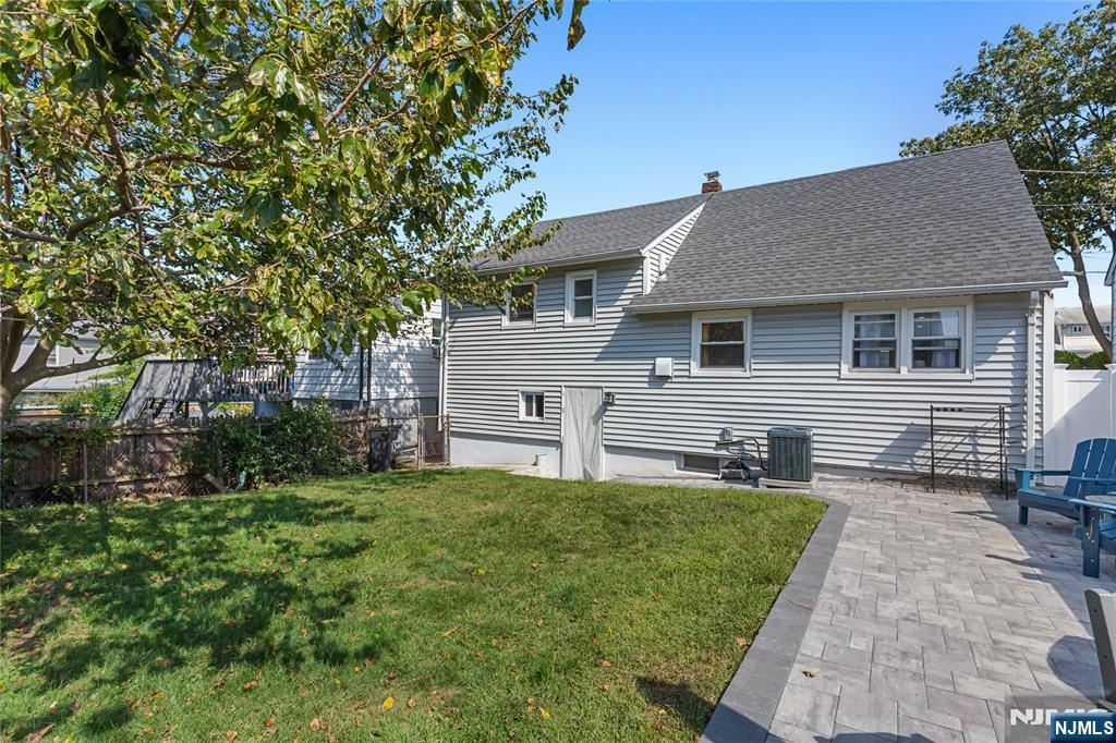 253 Stover Ave, North Arlington, NJ 07031