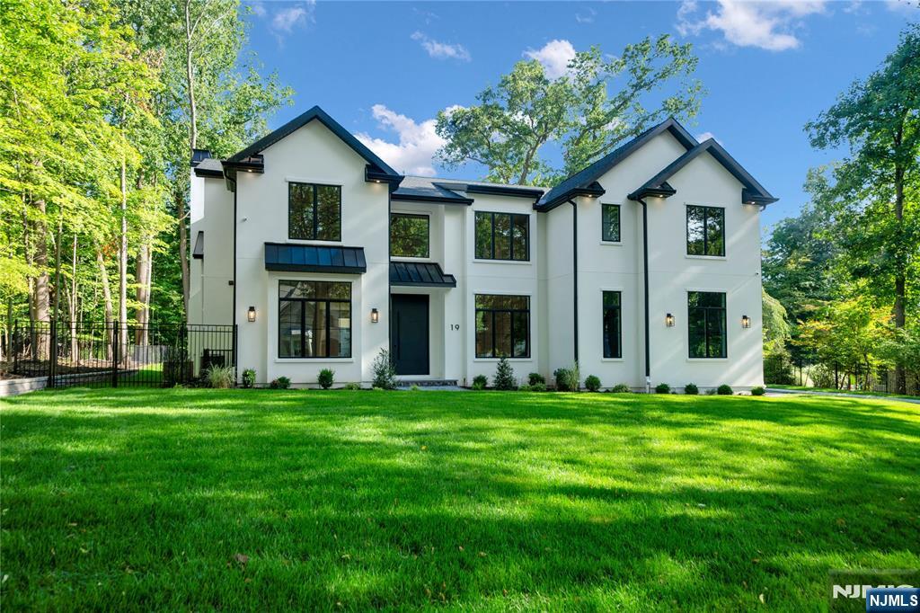 19 Dearborn Drive - Photo 1
