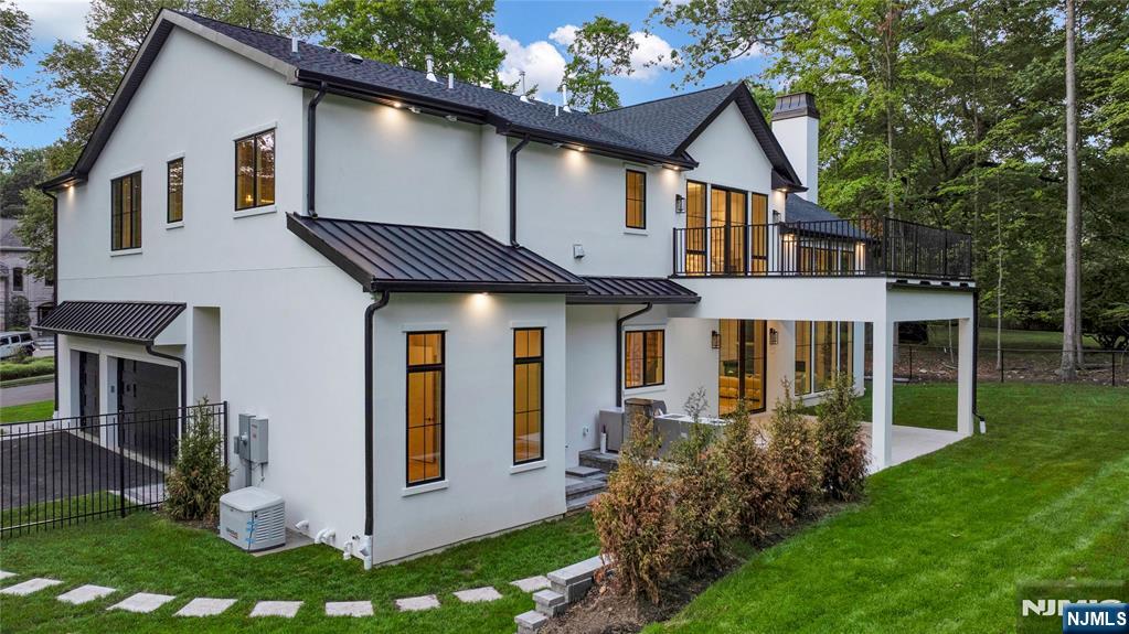 19 Dearborn Drive - Photo 4