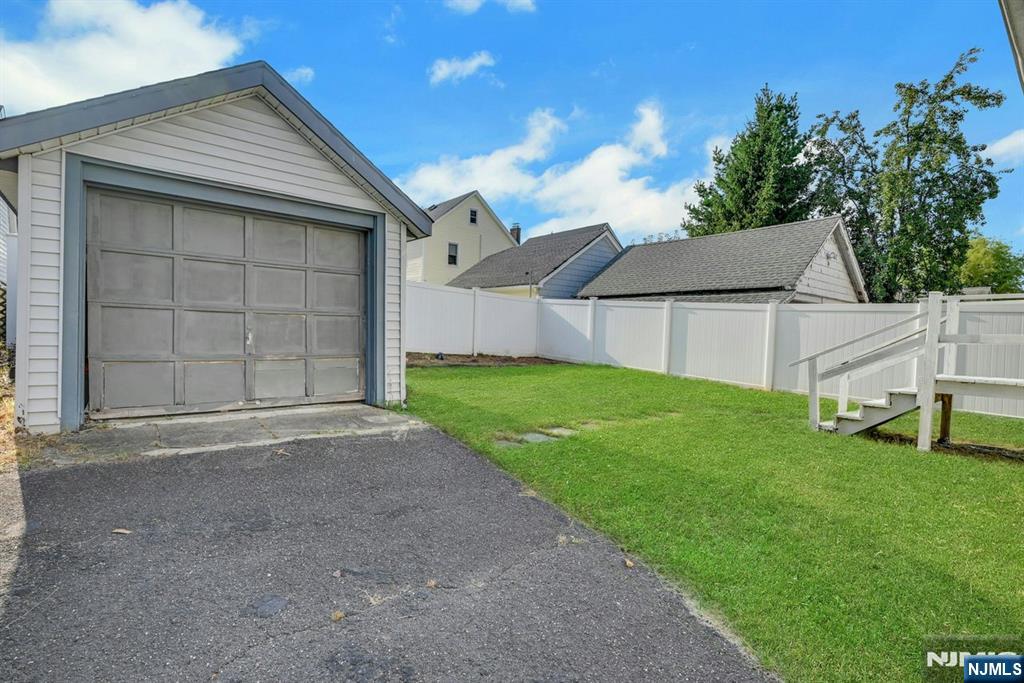 218 Elder Ave, Bergenfield, NJ 07621