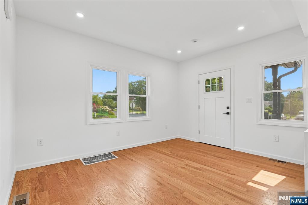 7 Franklin Avenue - Photo 5