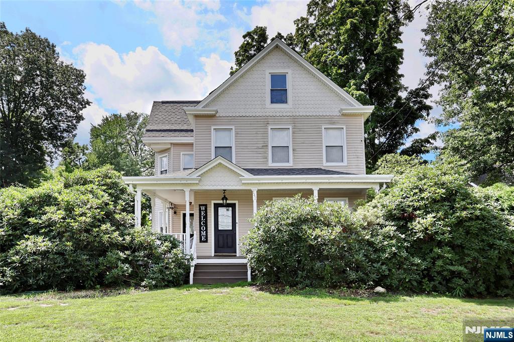 142  Wyckoff Avenue , Waldwick, NJ, 07463