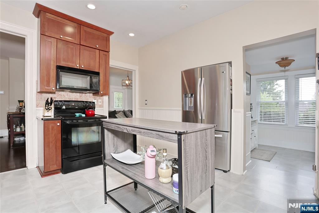 142 Wyckoff Avenue