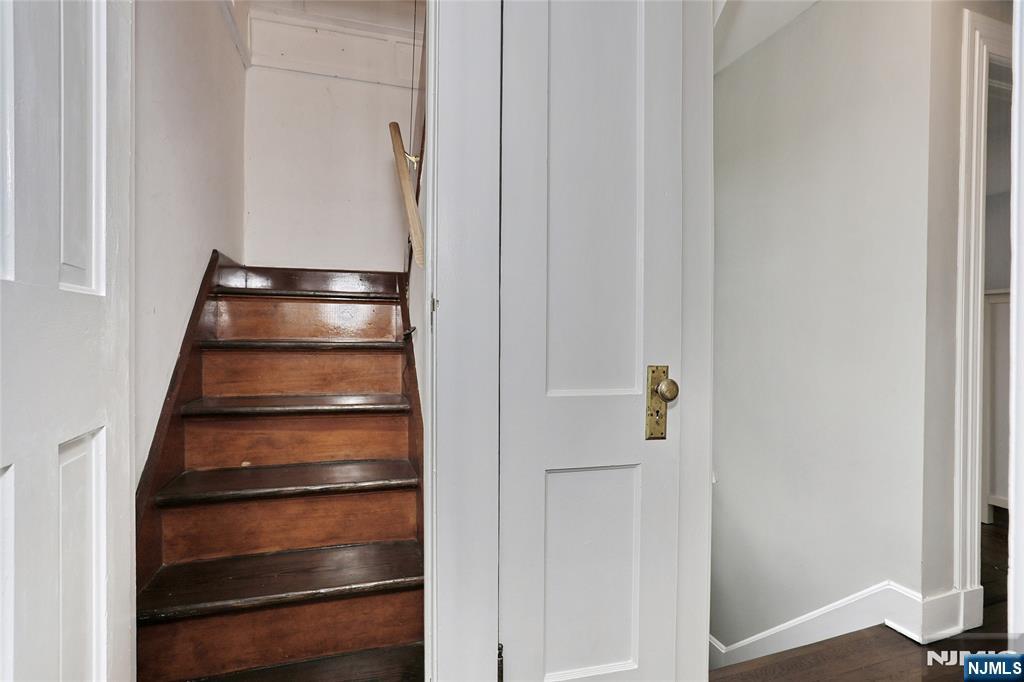 142 Wyckoff Avenue