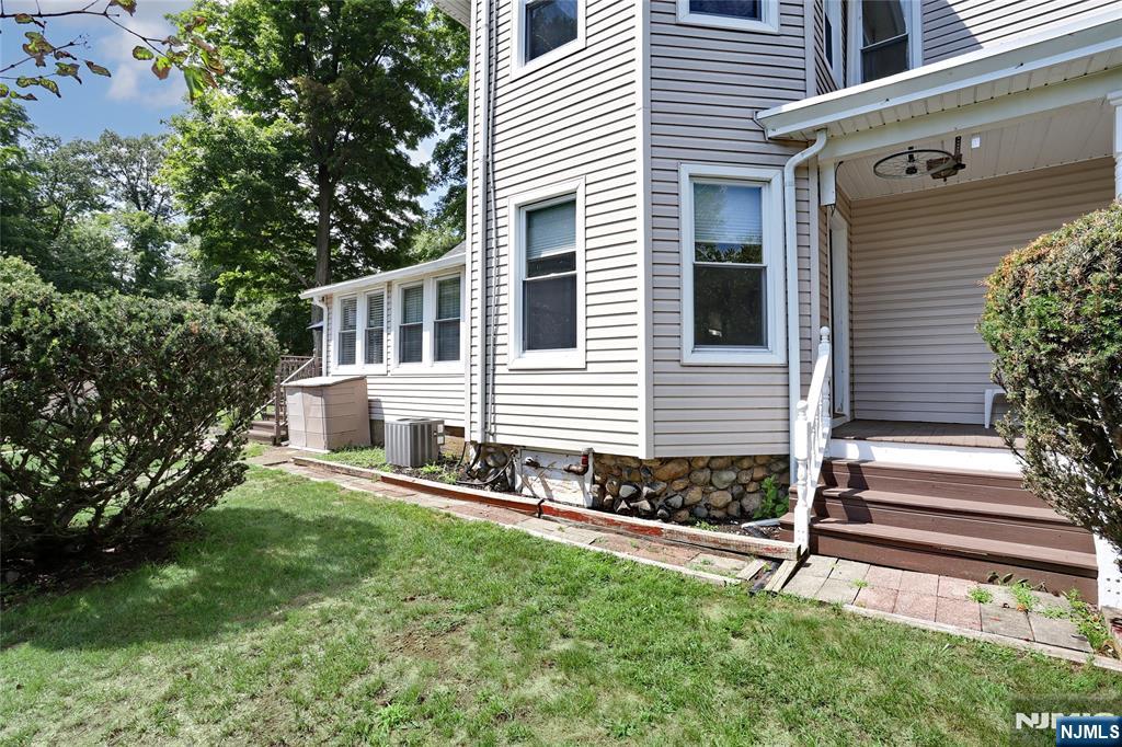 142 Wyckoff Avenue