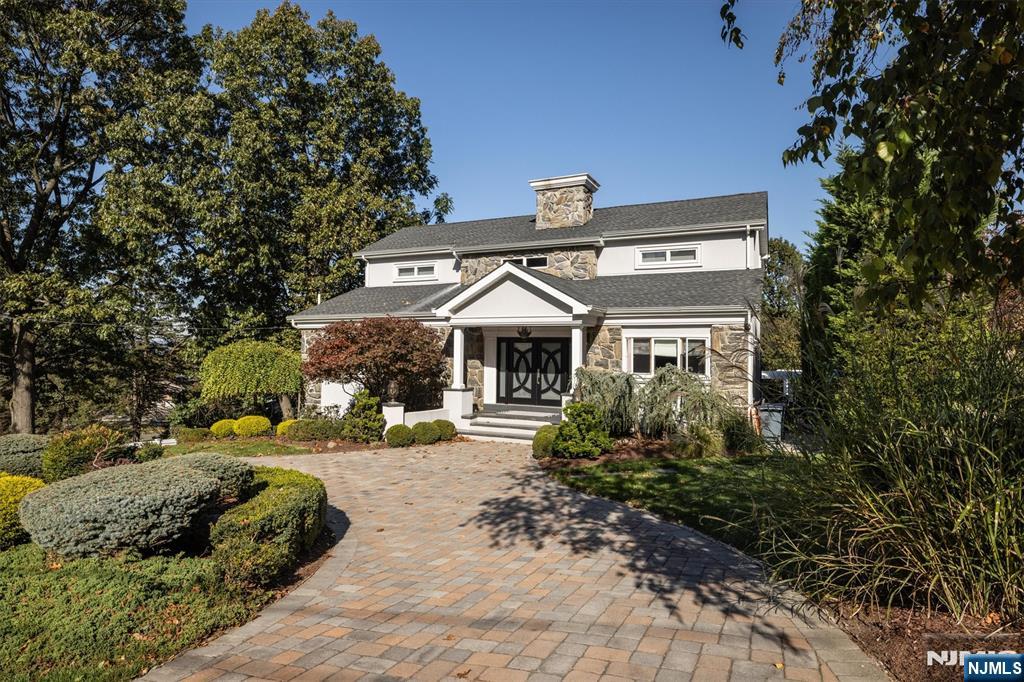 2nd image of 751 Rifle Camp Rd, Woodland Park, NJ 07424 | MLS# 26031389
