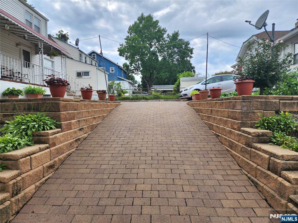 499 Jauncey Avenue - Photo 3