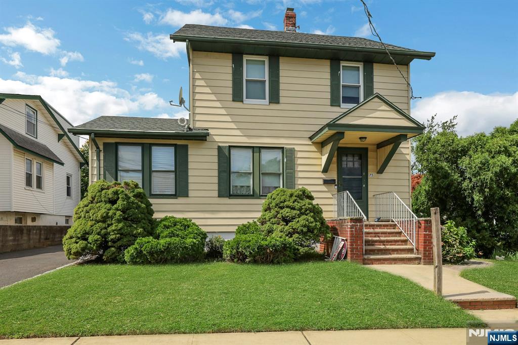 75 Humboldt Street - Photo 2