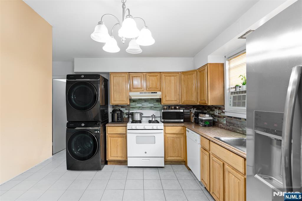 555 61st Street - Photo 1
