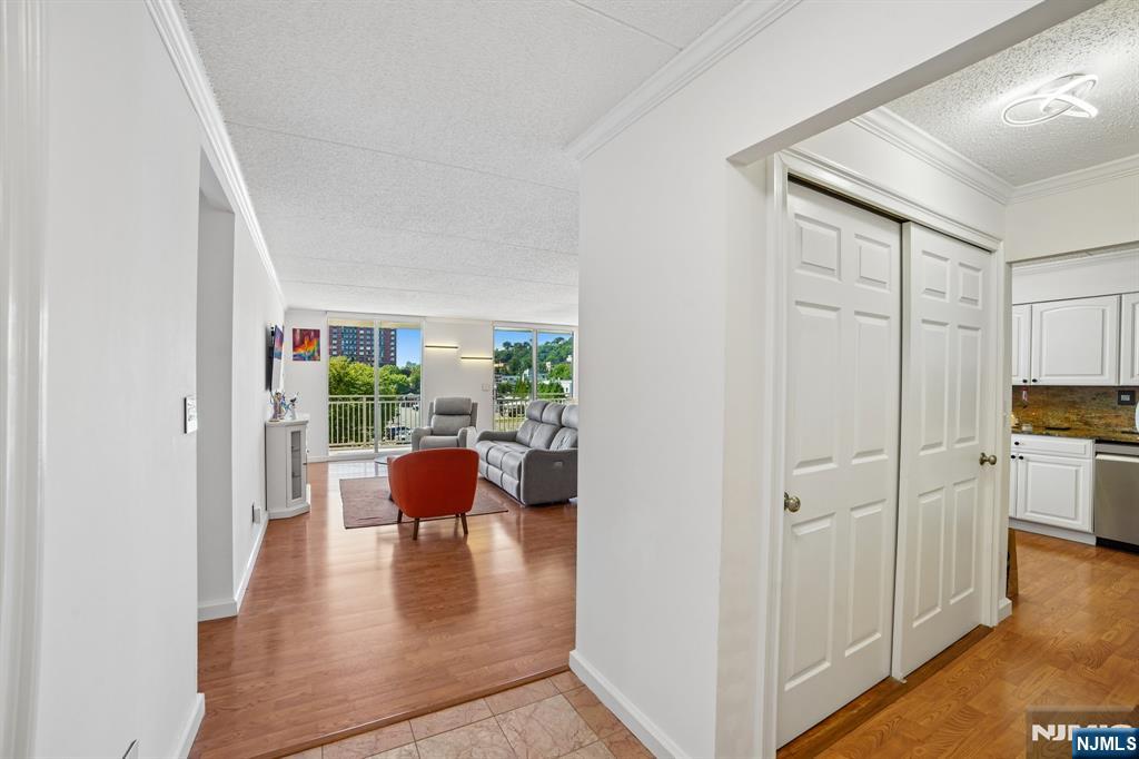 1055 River Road 312 - Photo 3