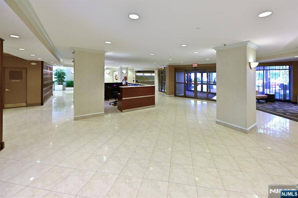 2200 N Central Road 14T - Photo 3