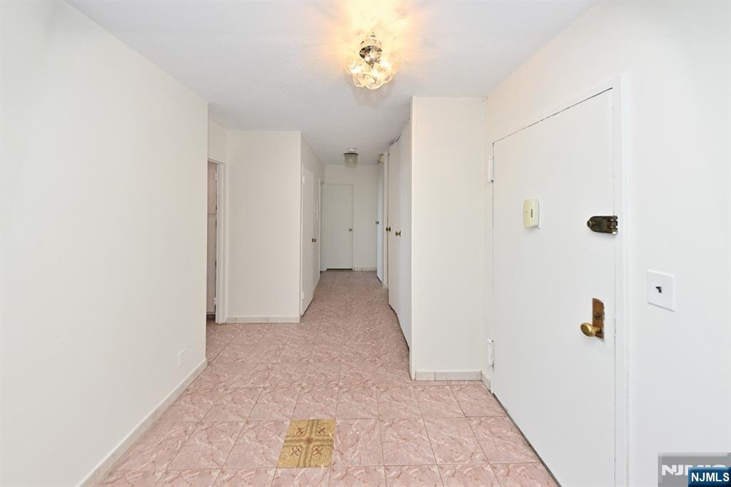 2200 N Central Road 14T - Photo 4