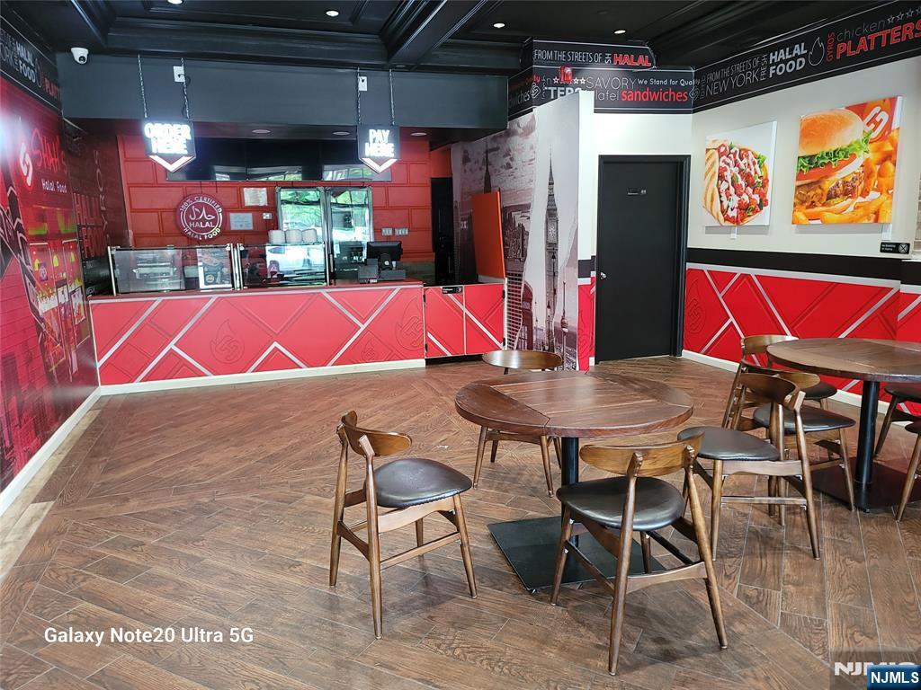321 Broadway 4 - Photo 4