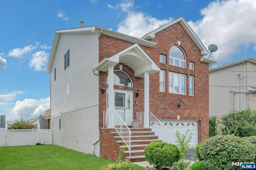 214 Van Buren Street - Photo 2