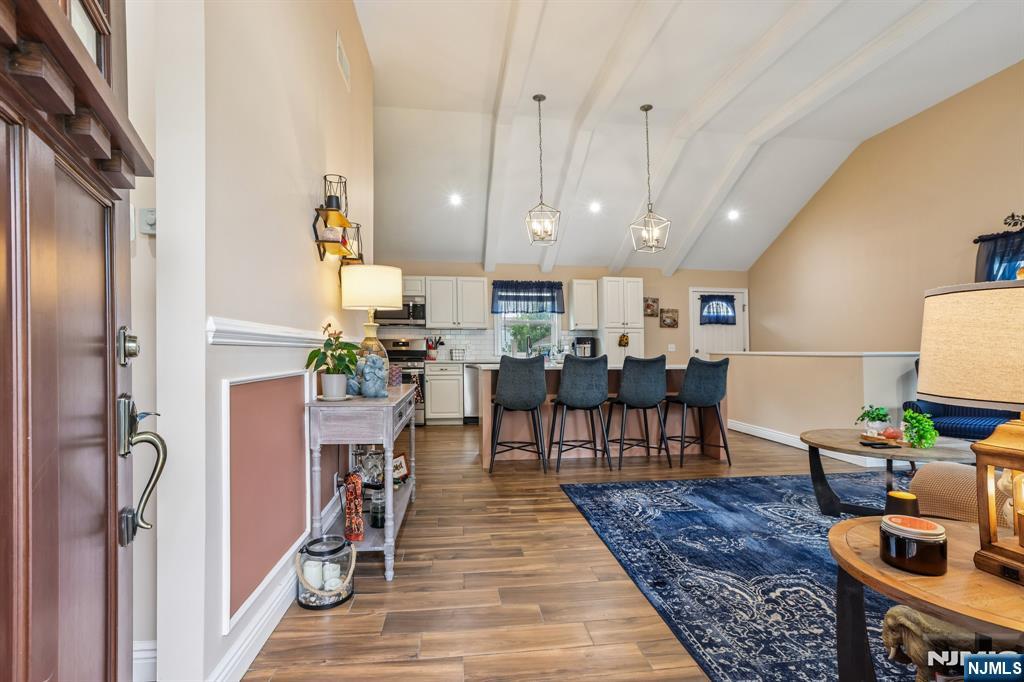 114 Hobart Ave, Rutherford, NJ 07070