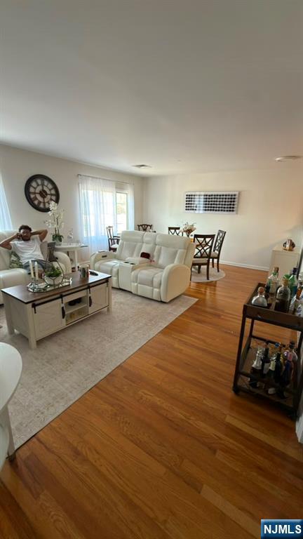 53 W Palisade Avenue 410 - Photo 2