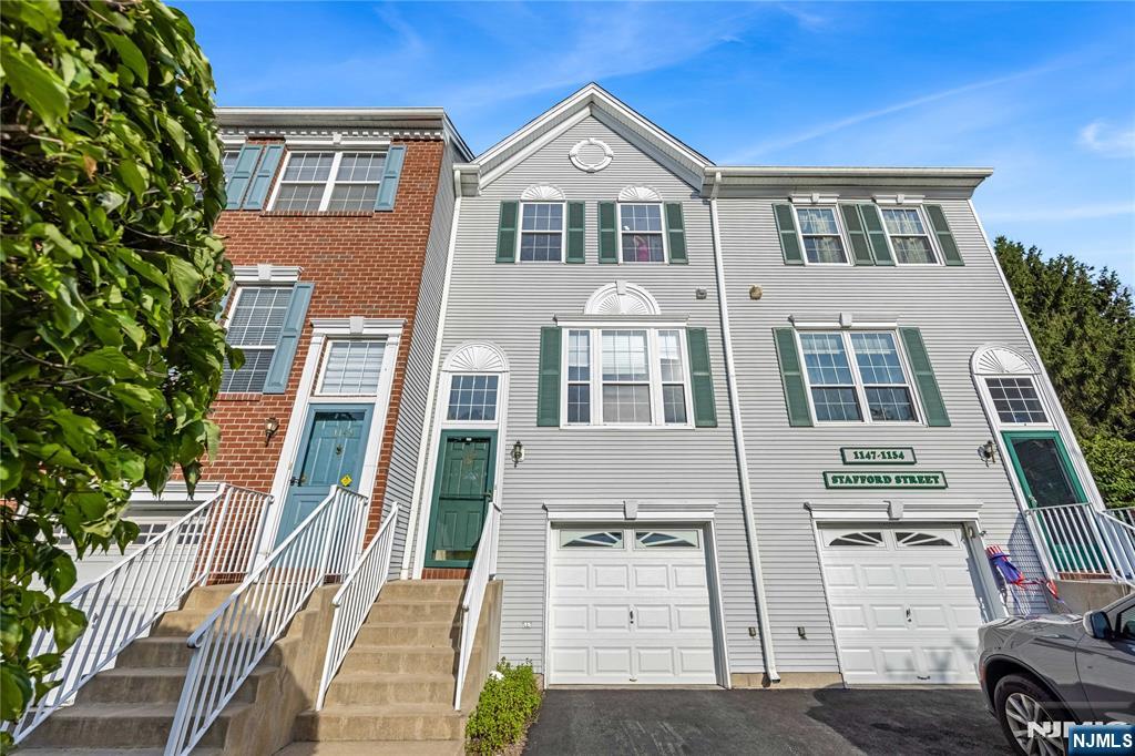1148 Stafford Street - Photo 1