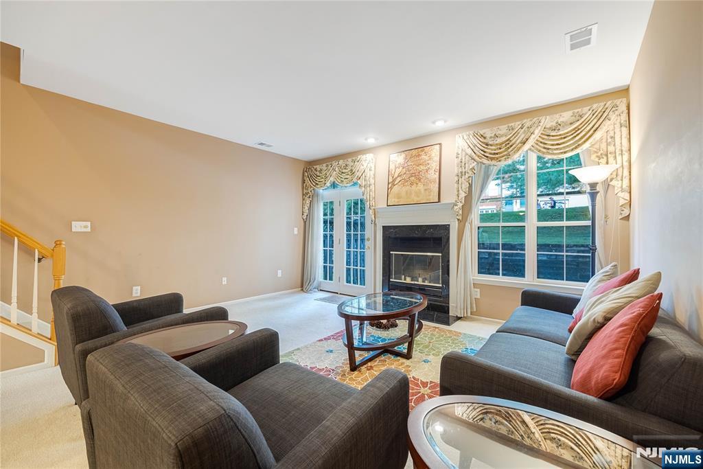1148 Stafford Street - Photo 5