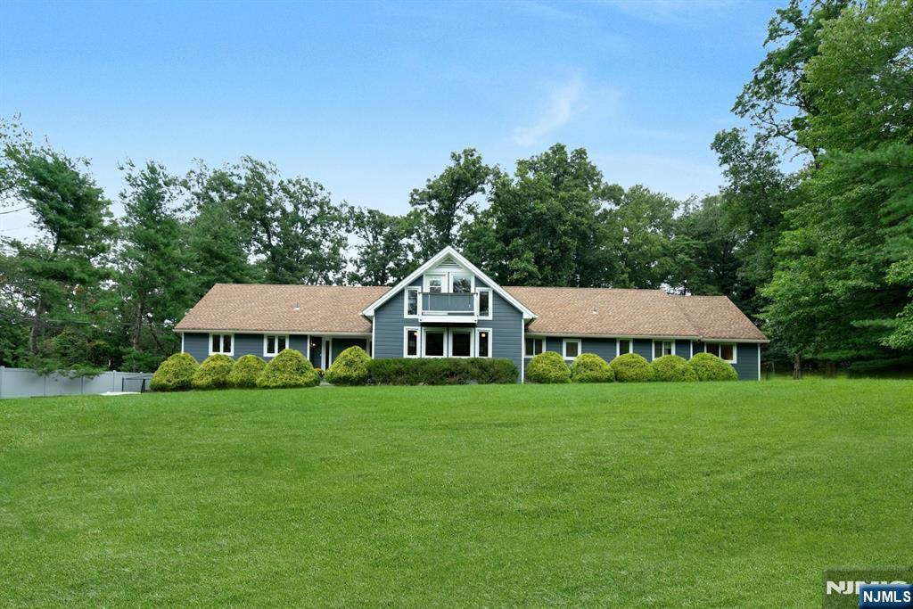 Photo 1 of Land for sale at 15 Candlestick Ln, Upper Saddle River, NJ 07458 | MLS# 26031431 | Listing updated on 2026-09-18