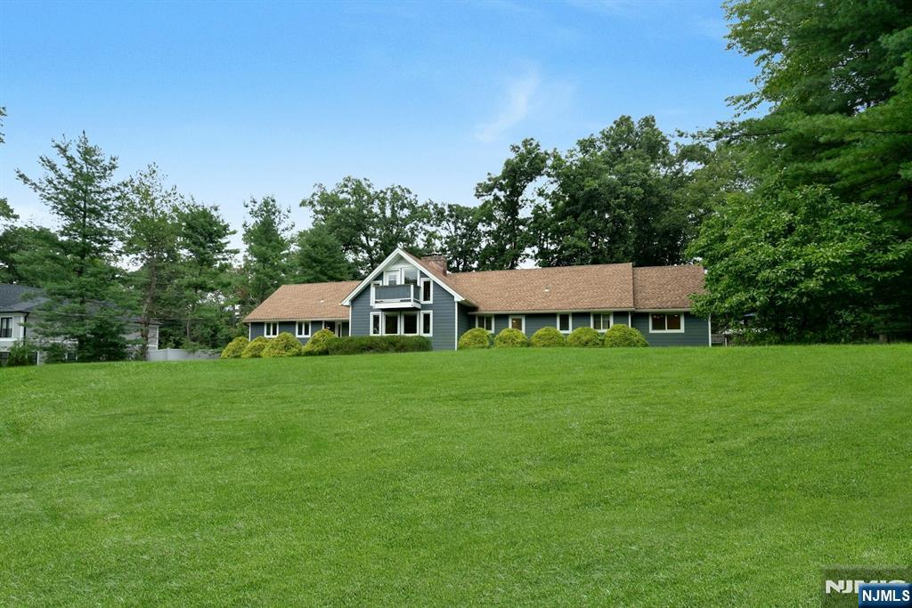 Photo 3 of Land for sale at 15 Candlestick Ln, Upper Saddle River, NJ 07458 | MLS# 26031431 | Listing updated on 2026-09-18
