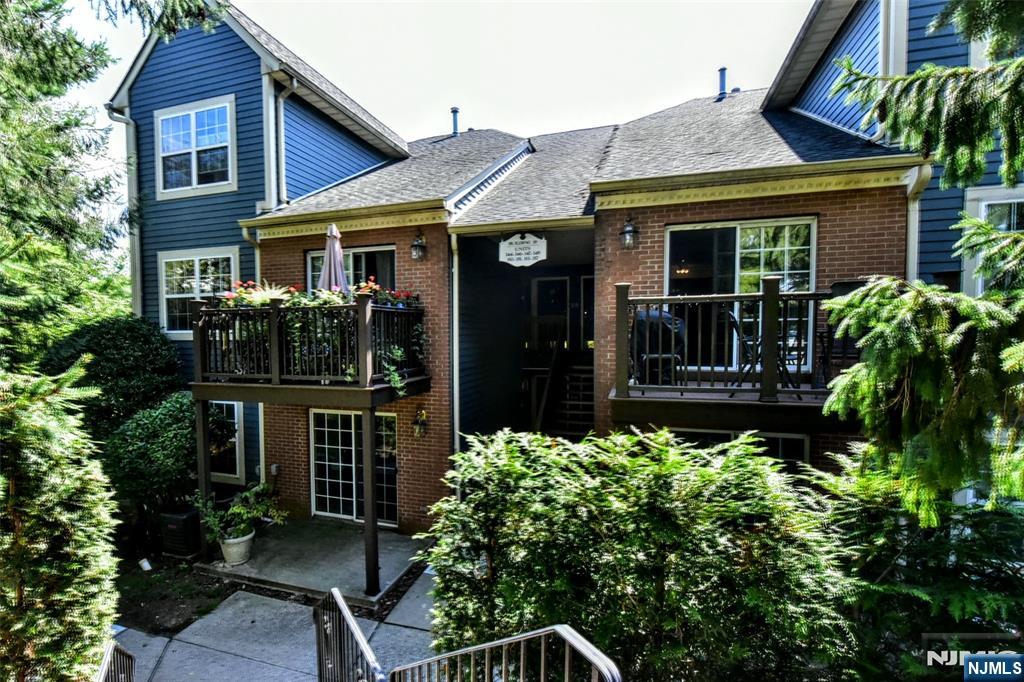 351 Cambridge Drive - Photo 2