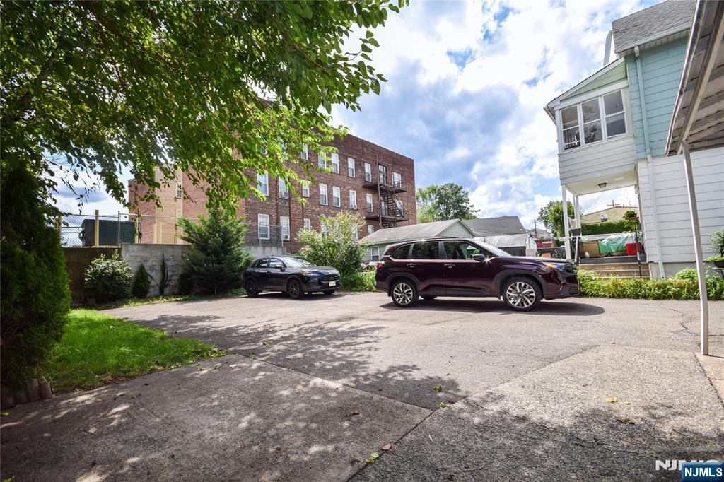 35 Hilton Street - Photo 4