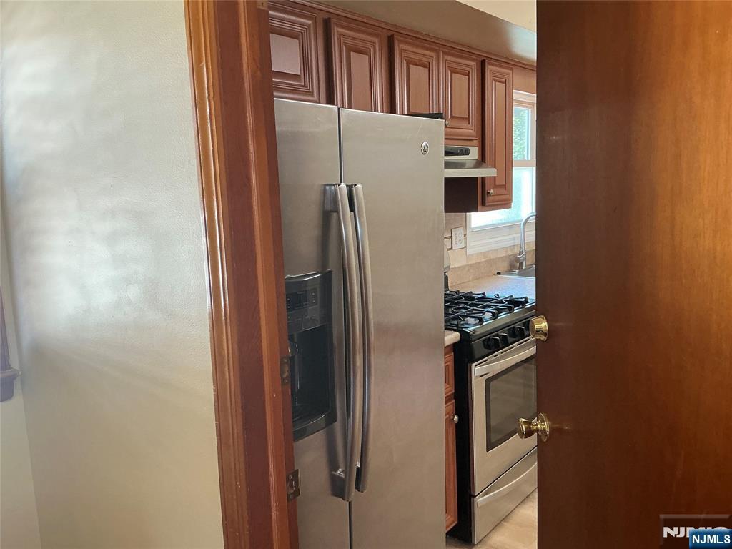 545 Freeman Street - Photo 4