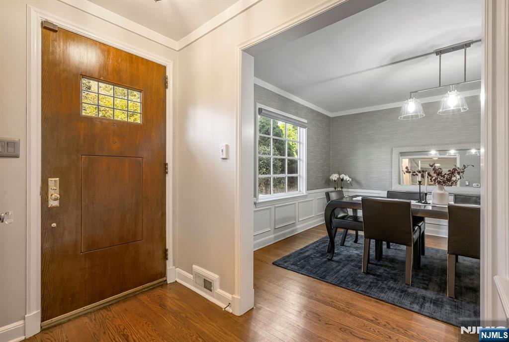 424 Braeburn Road - Photo 2