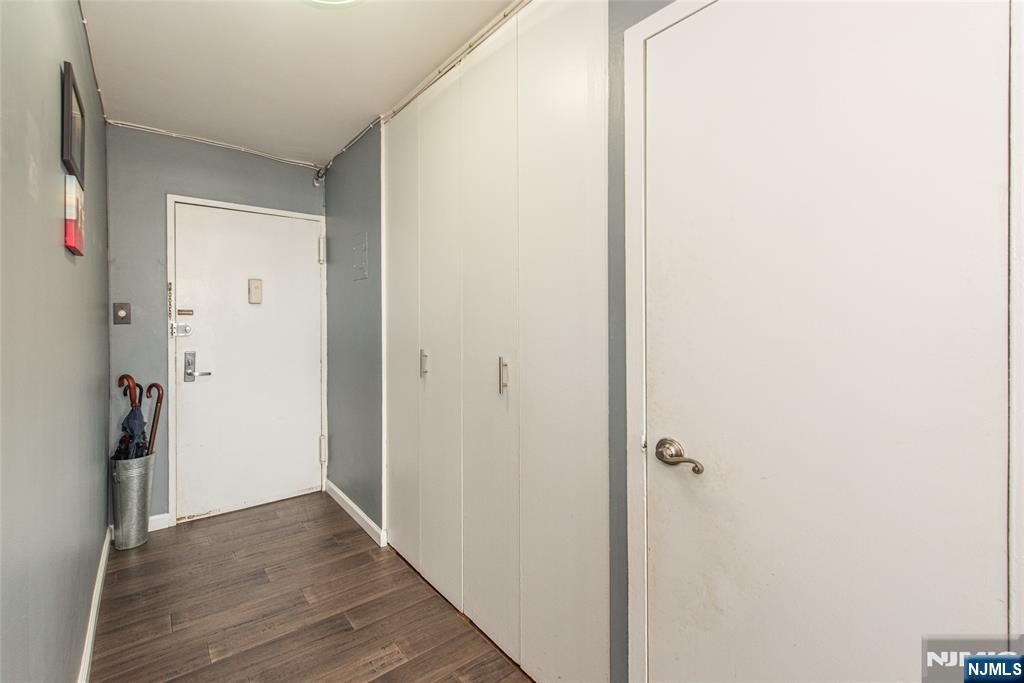 6040 Boulevard East 6F - Photo 4