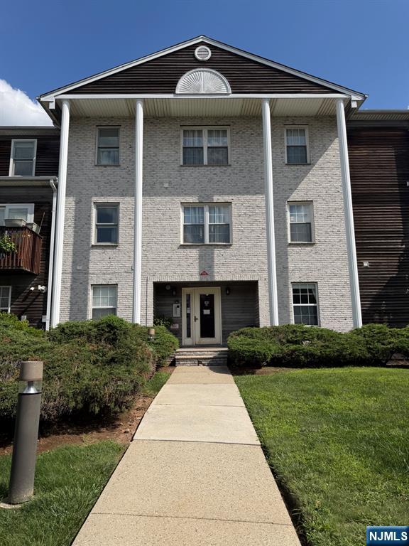140 Highland Avenue 101 - Photo 1