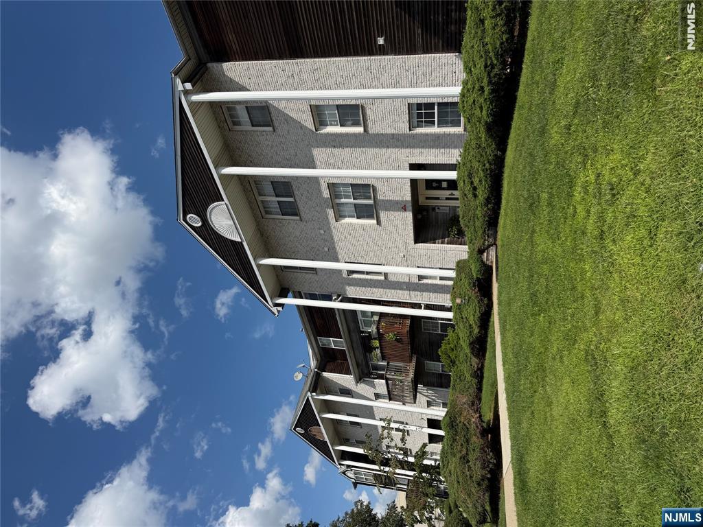 140 Highland Avenue 101 - Photo 2