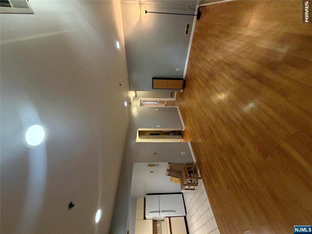 140 Highland Avenue 101 - Photo 5