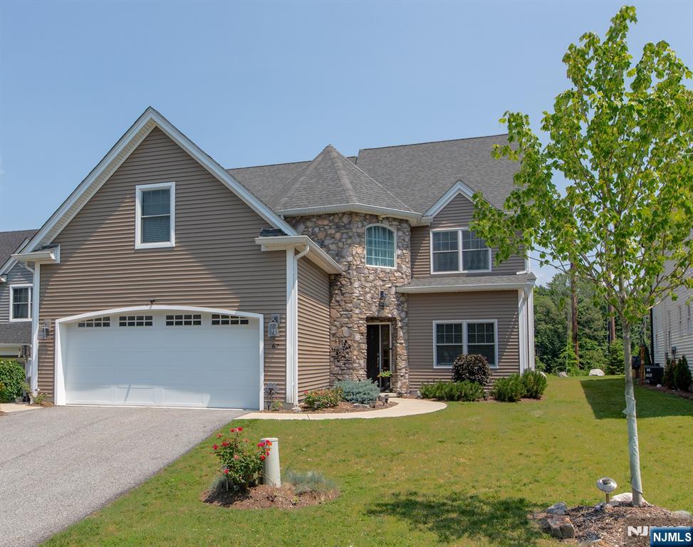 67 Bluffs Court - Photo 1