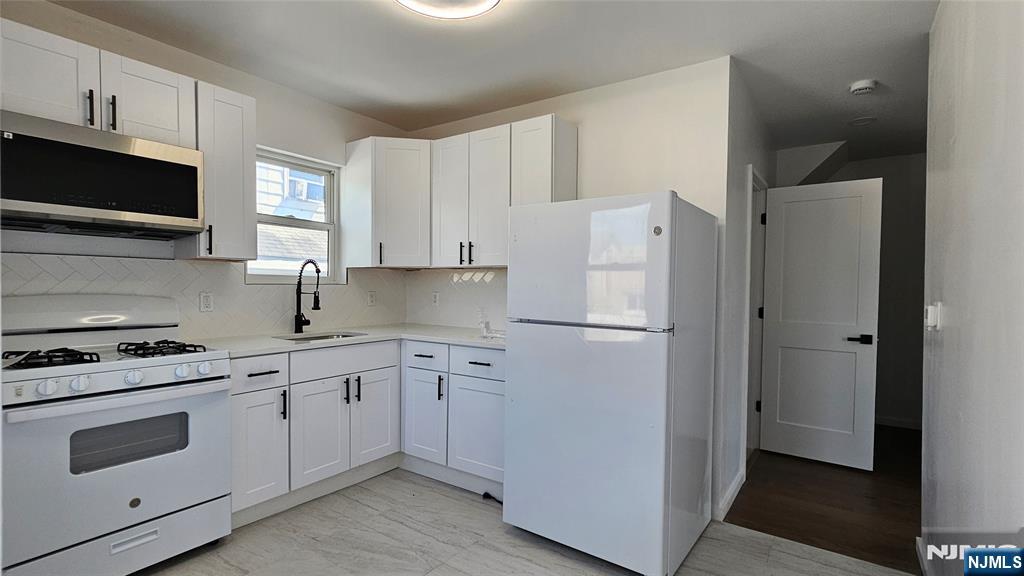 19 Florence Street 2 - Photo 2