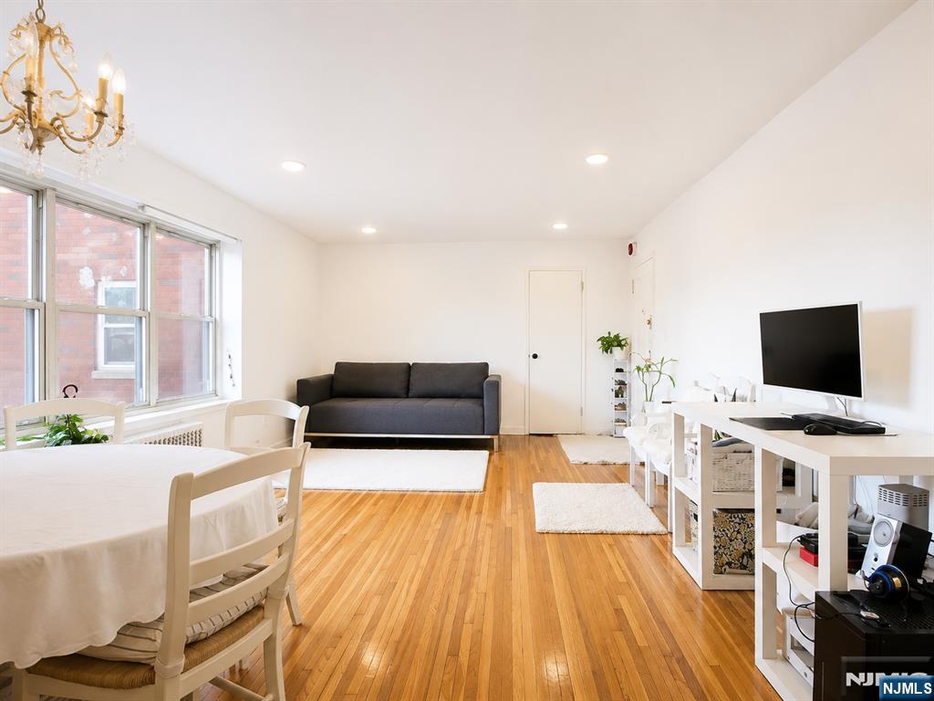 2350 Linwood Ave #1G, Fort Lee, NJ 07024