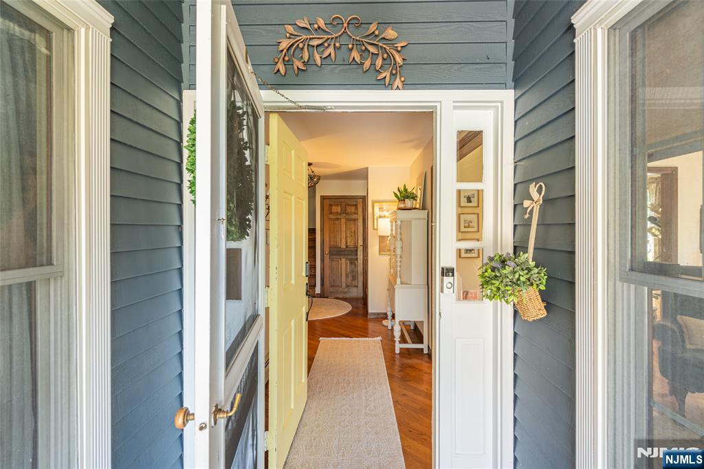94 3rd Avenue - Photo 5